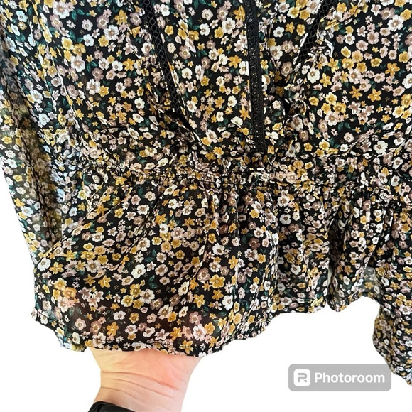 ASTR THE LABEL ~ Ximena Dark Ditsy Floral Faux Wrap Peplum Top in Black Mustard - Picture 8 of 13